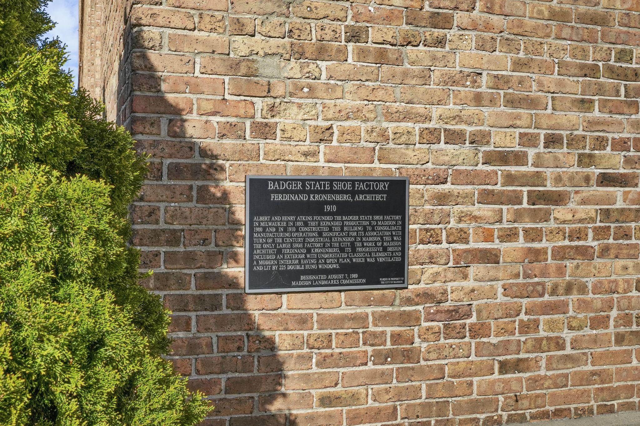 123 N Blount Street Unit: 404