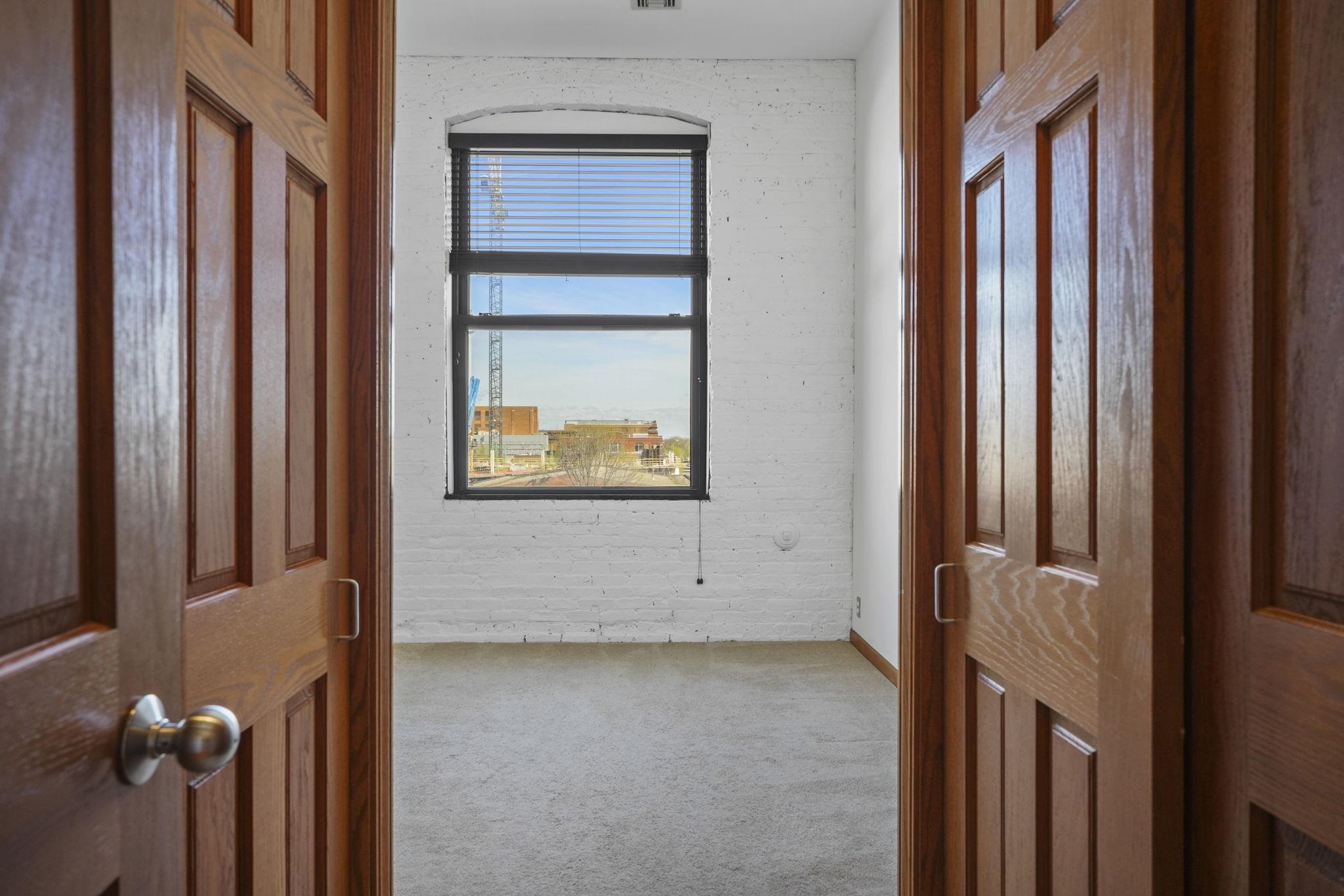 123 N Blount Street Unit: 404