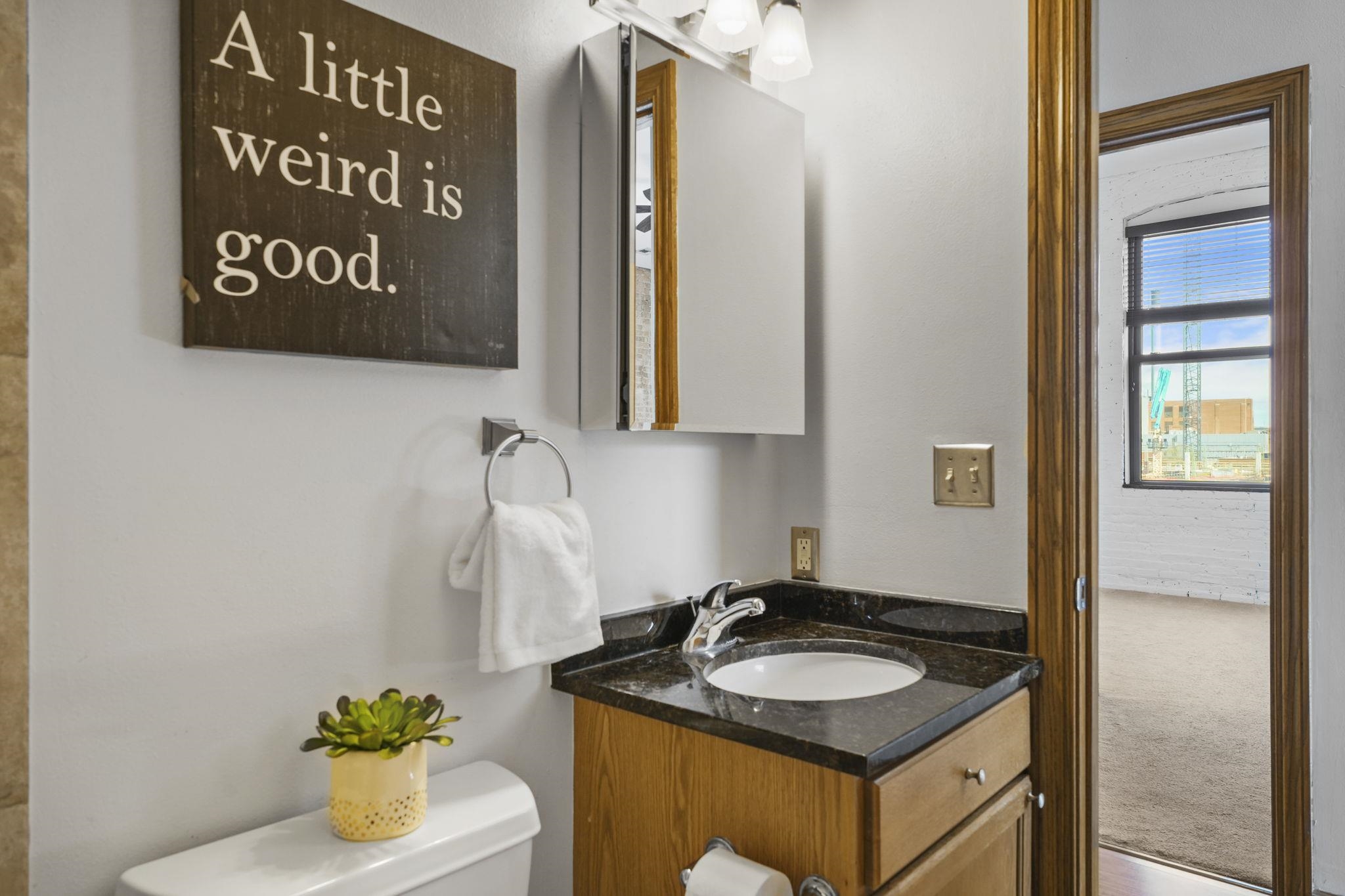 123 N Blount Street Unit: 404