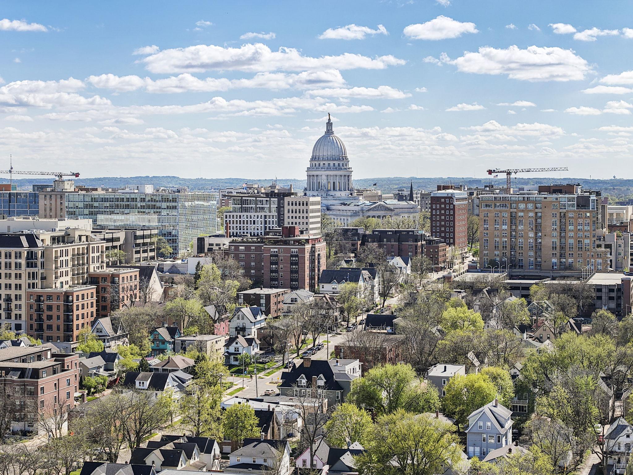 123 N Blount Street Unit: 404
