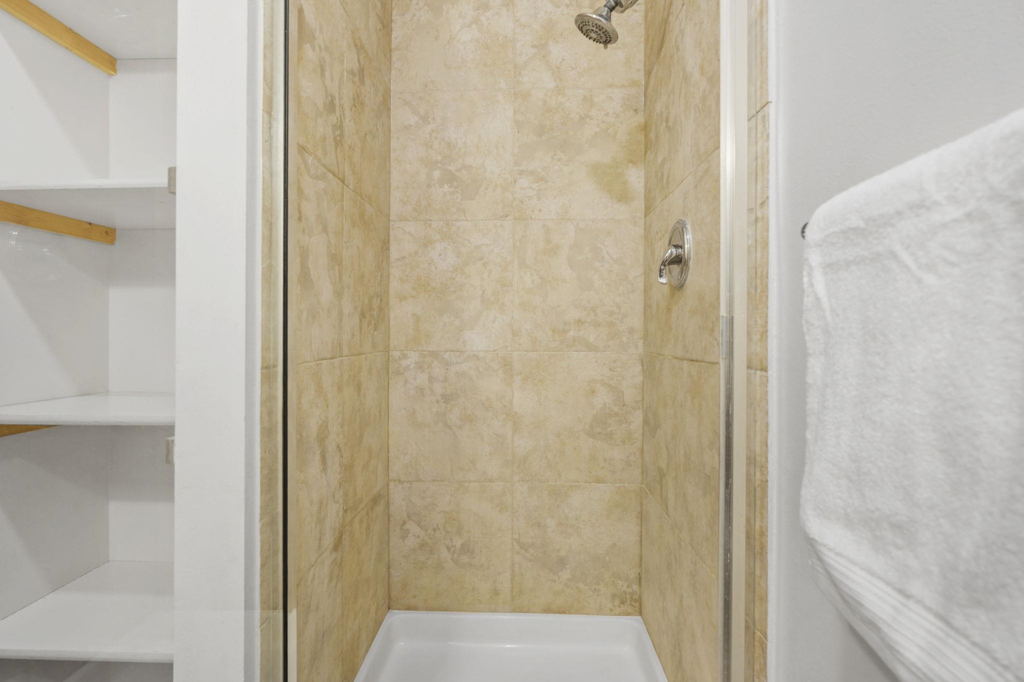 123 N Blount Street Unit: 404