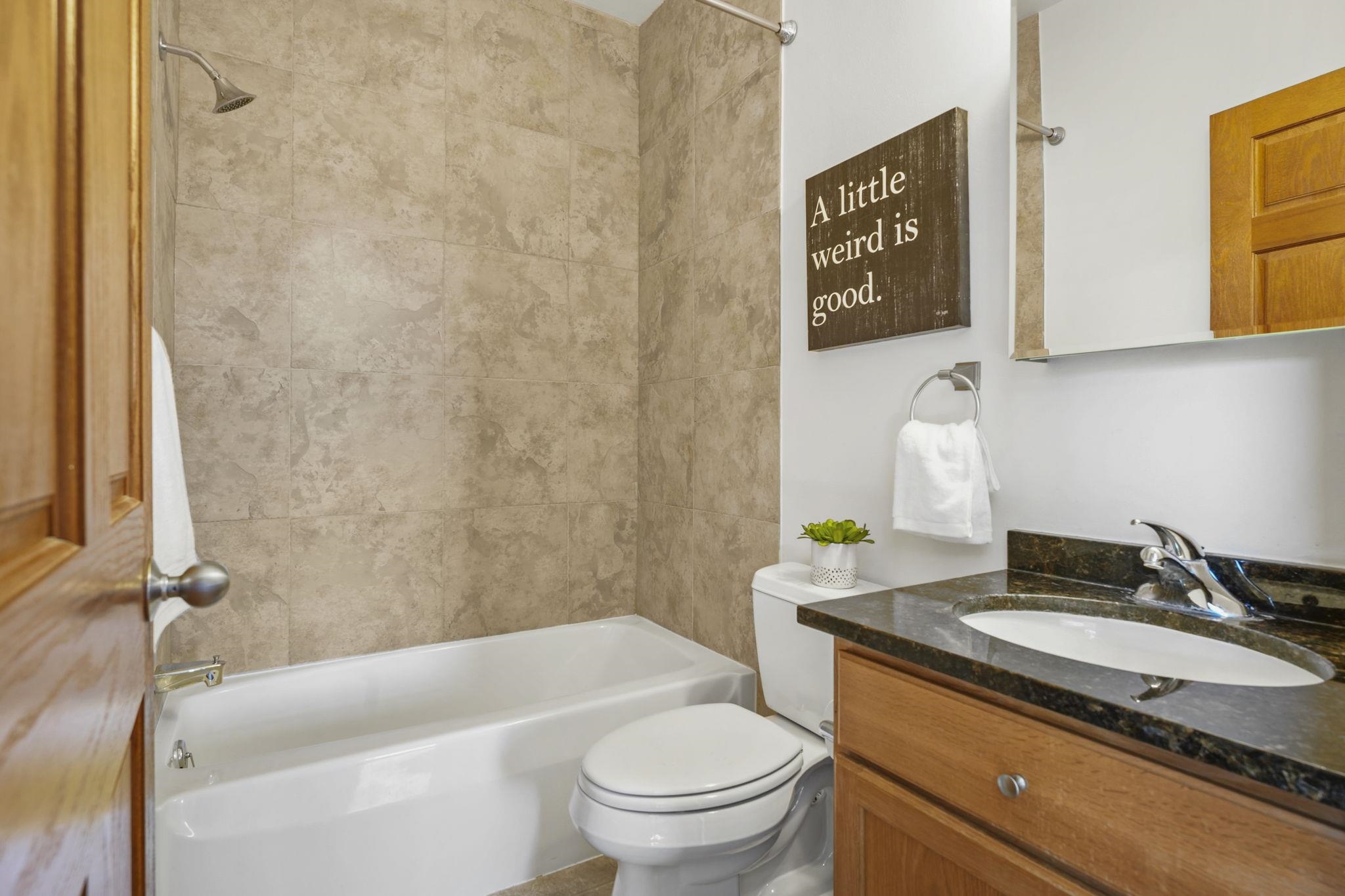 123 N Blount Street Unit: 404