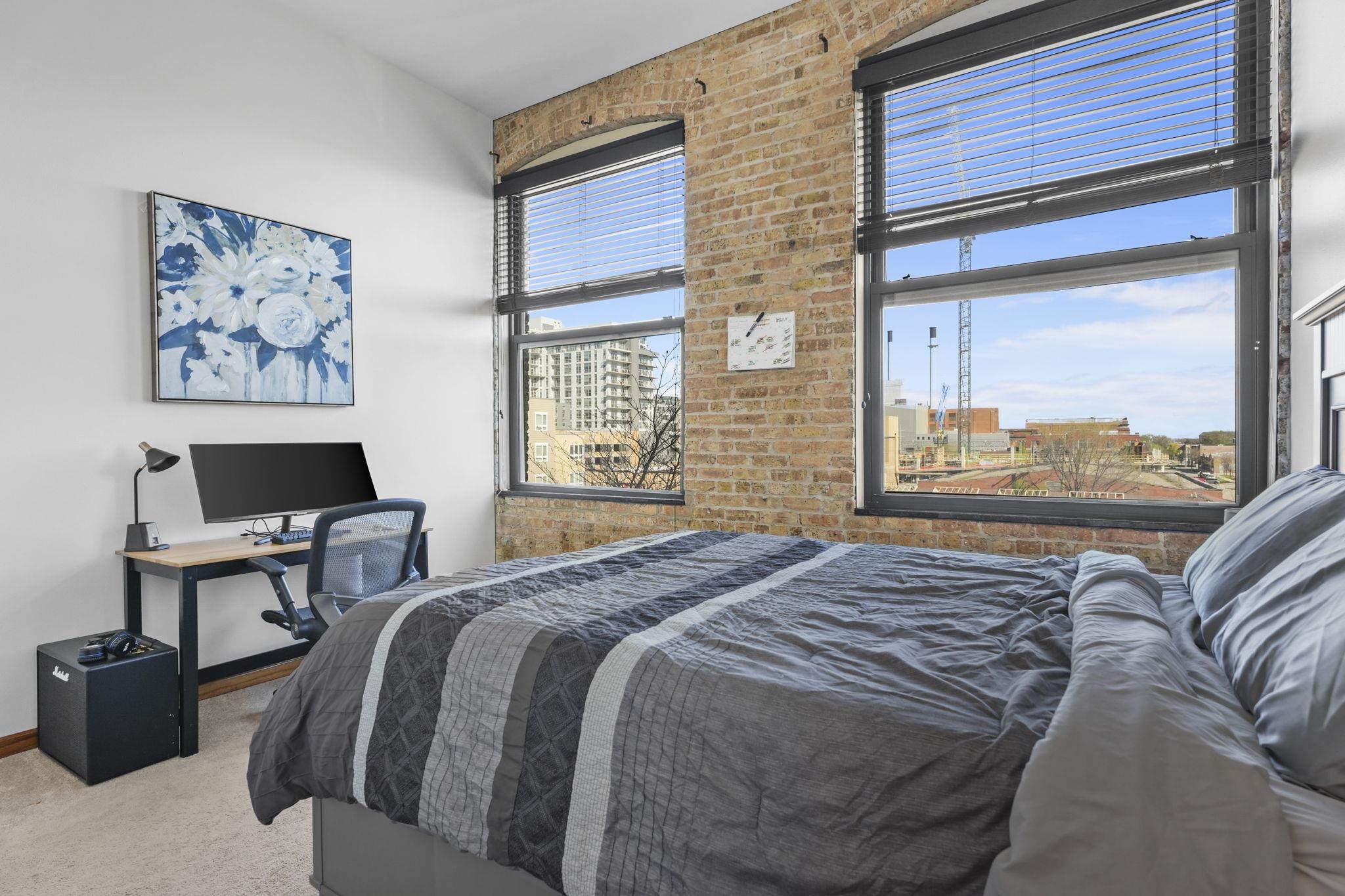 123 N Blount Street Unit: 404