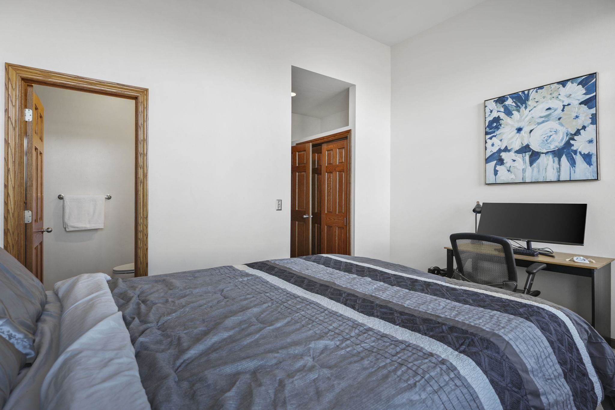 123 N Blount Street Unit: 404