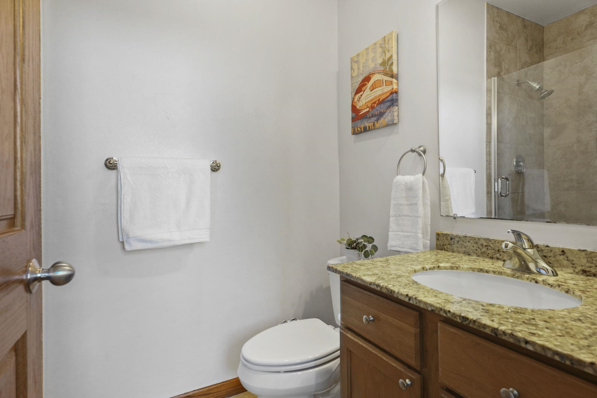 123 N Blount Street Unit: 404