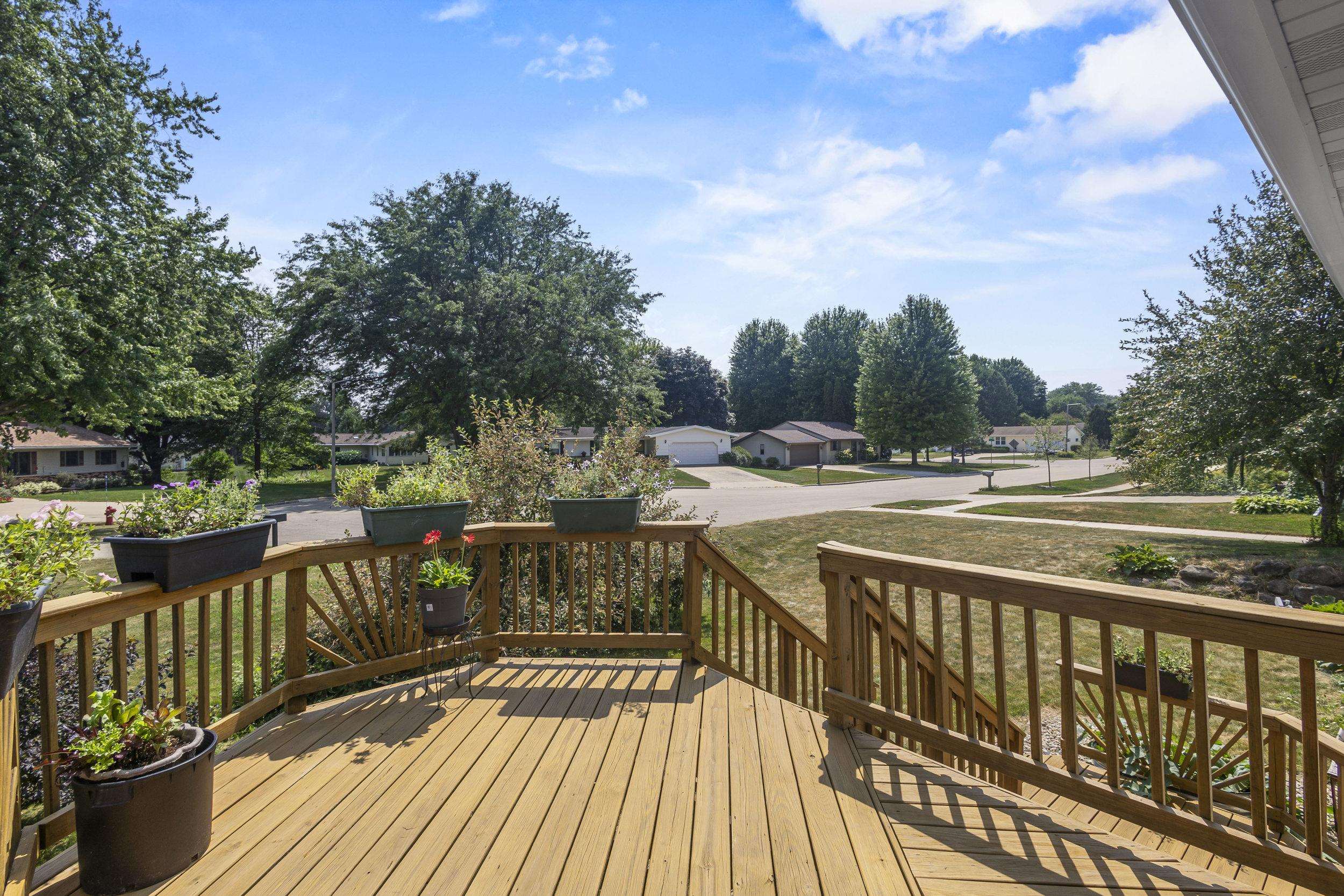 5605 Black Walnut Court
