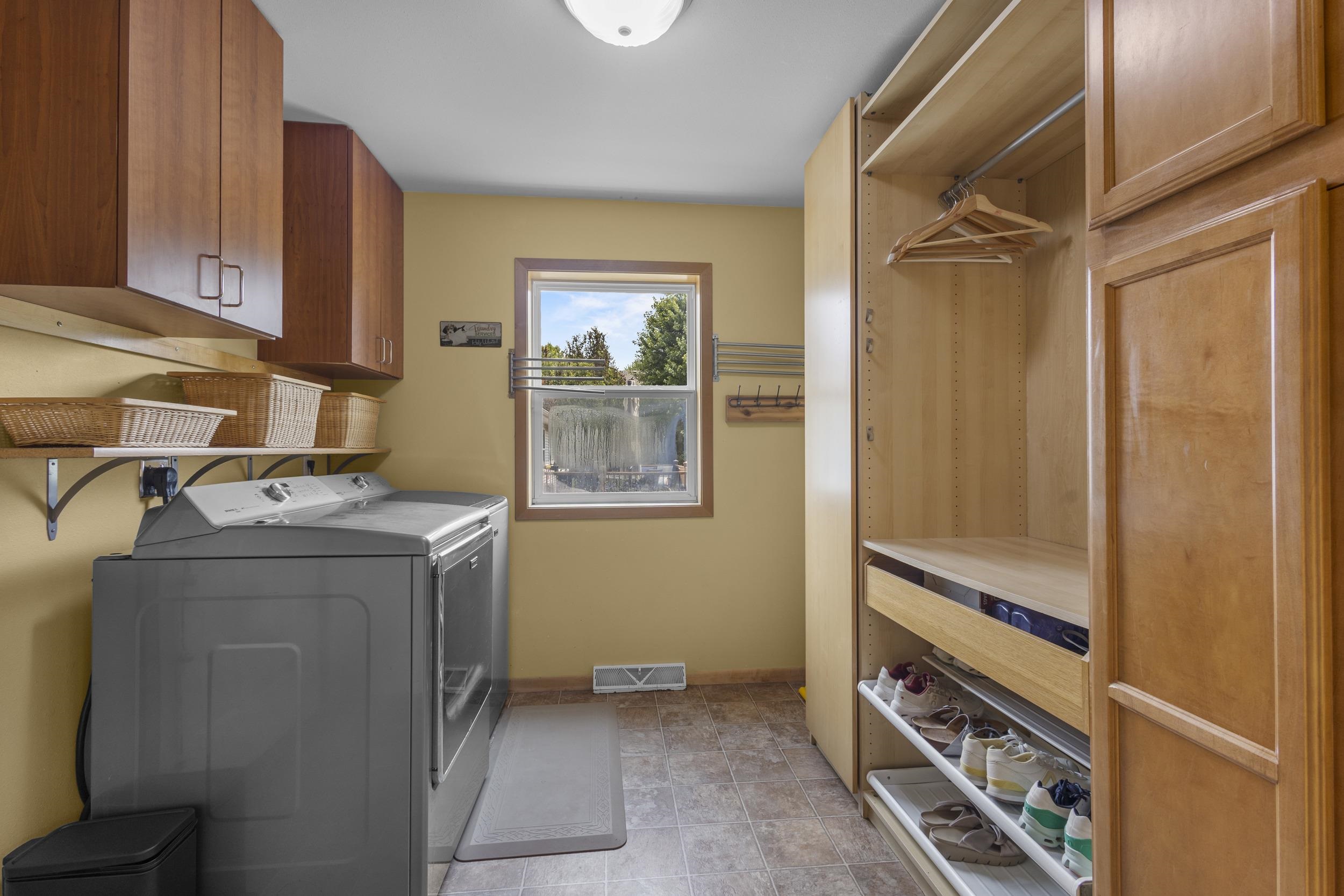 5605 Black Walnut Court