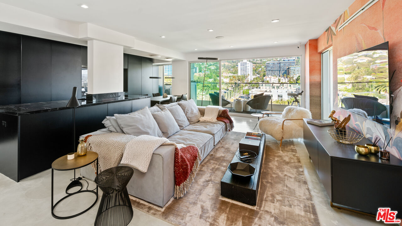 838 N Doheny Dr Unit: 1205