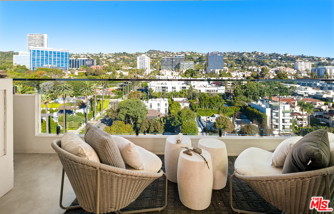 838 N Doheny Dr Unit: 1205