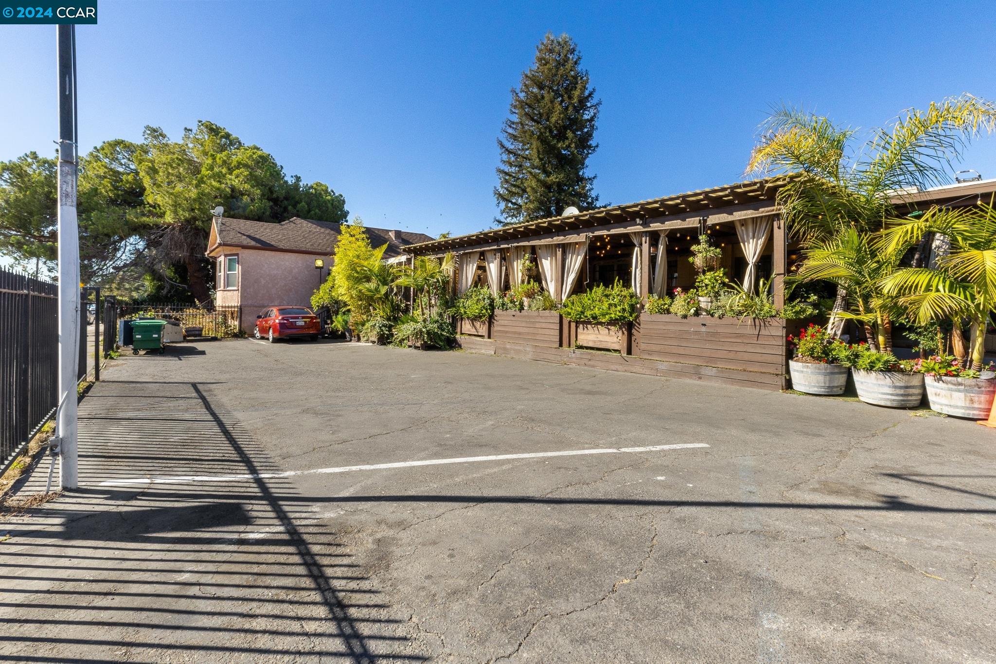 3829 Foothill Blvd