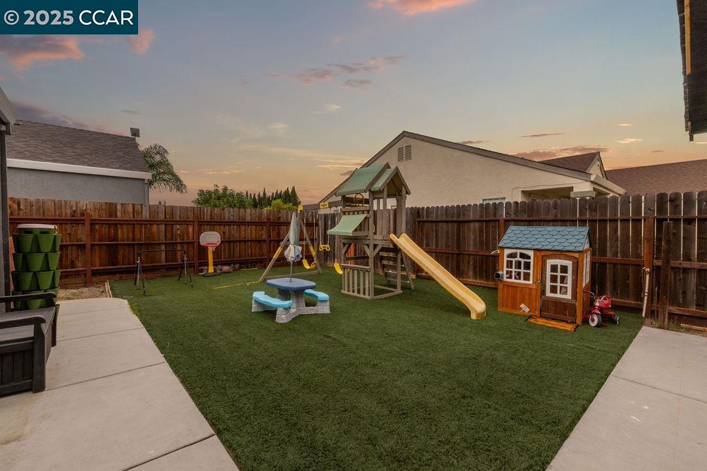 674 Christensen Way