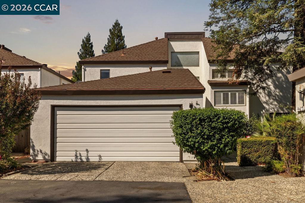 1250 Redwood Ct