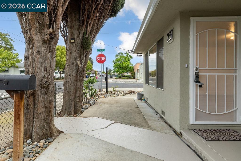 231 Star St