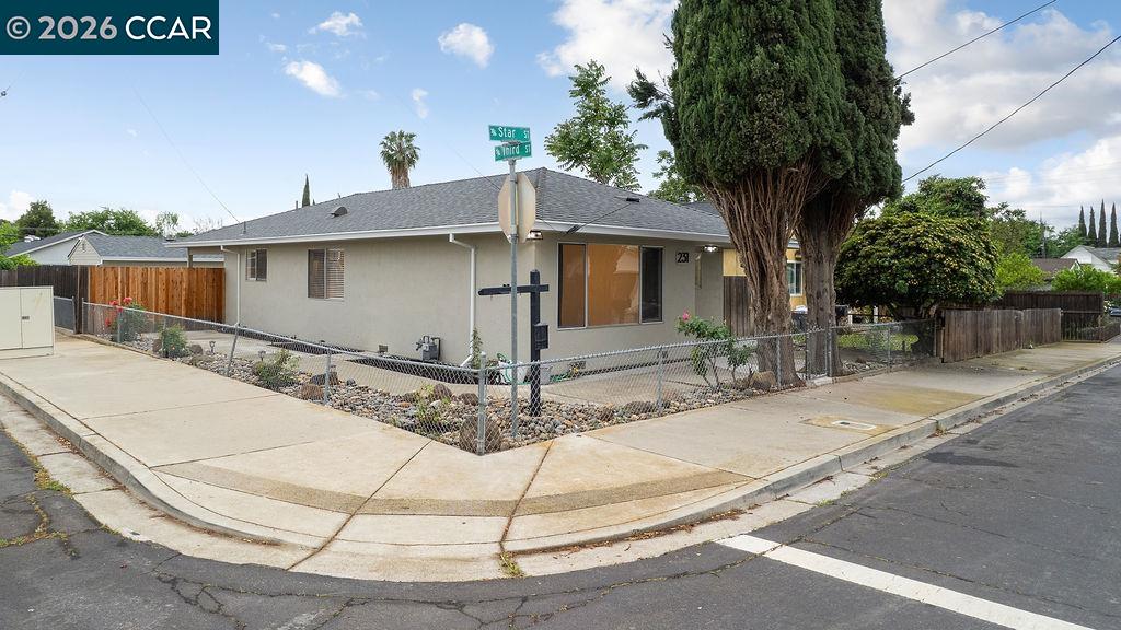 231 Star St