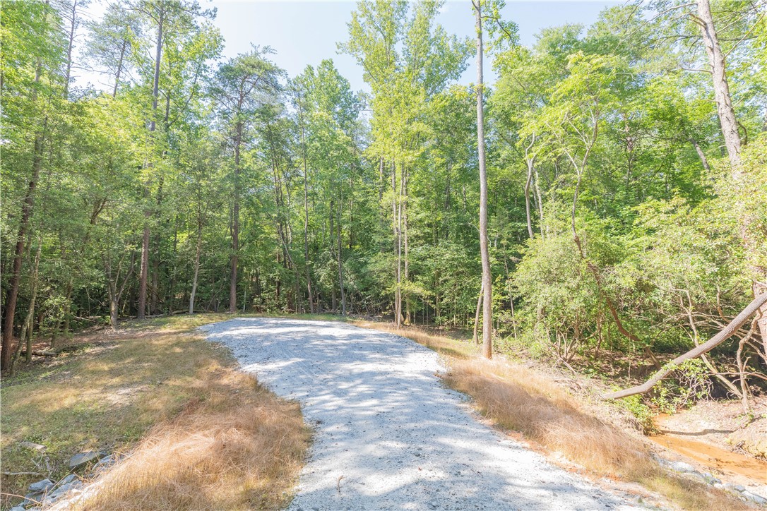 00A Chalmers Mountain Road