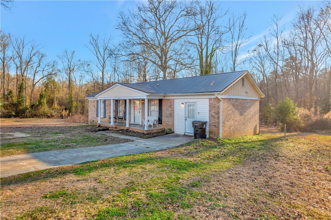 3922 Seminole Avenue