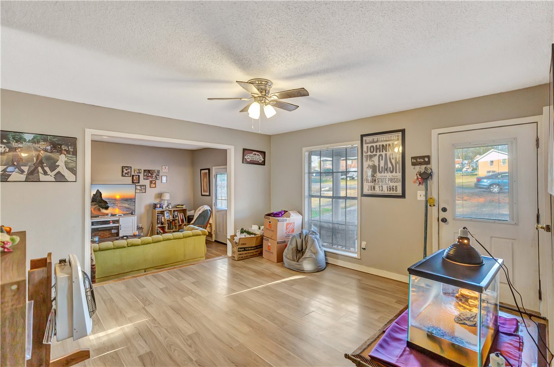 3922 Seminole Avenue