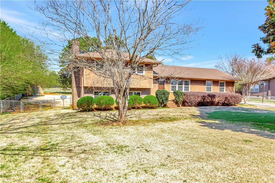 108 Stonebrook Drive