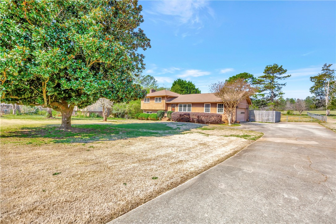 108 Stonebrook Drive