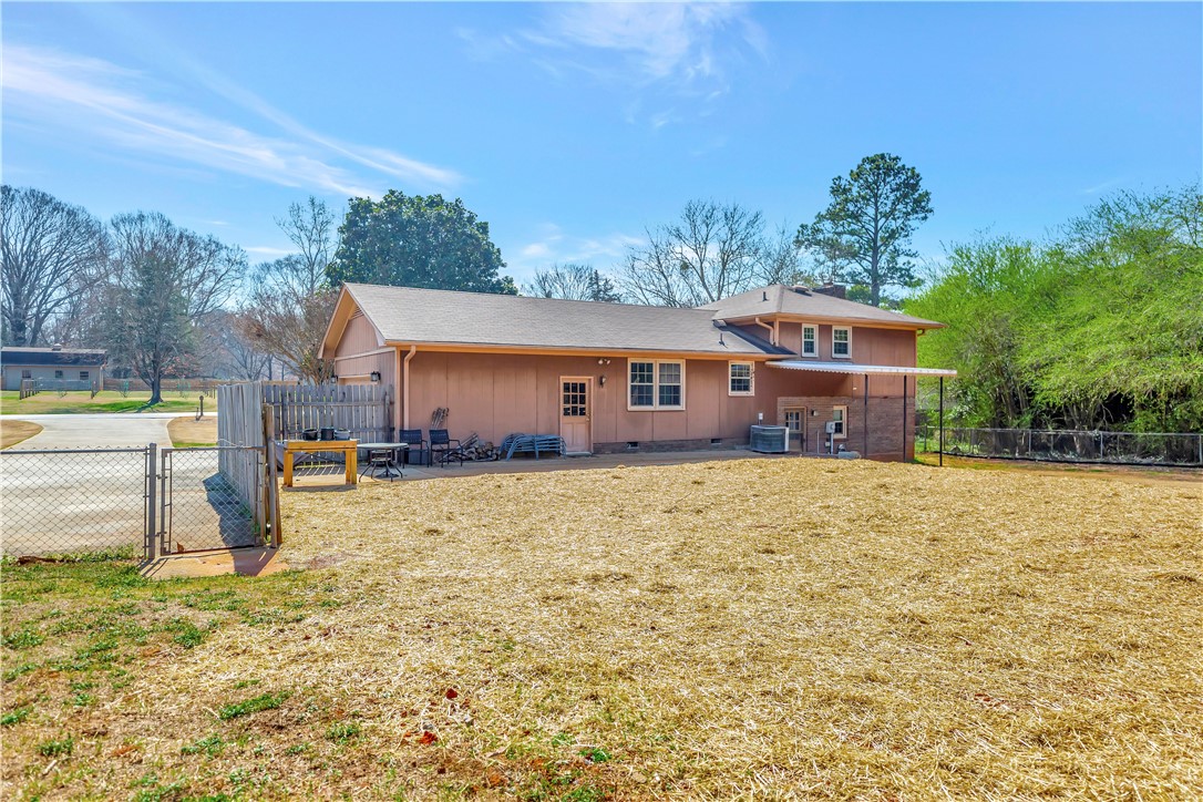 108 Stonebrook Drive