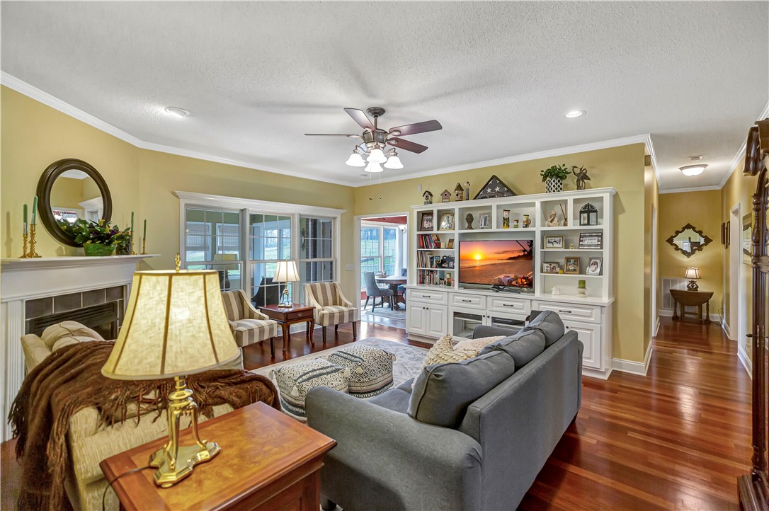 1911 Hampton Shores Drive