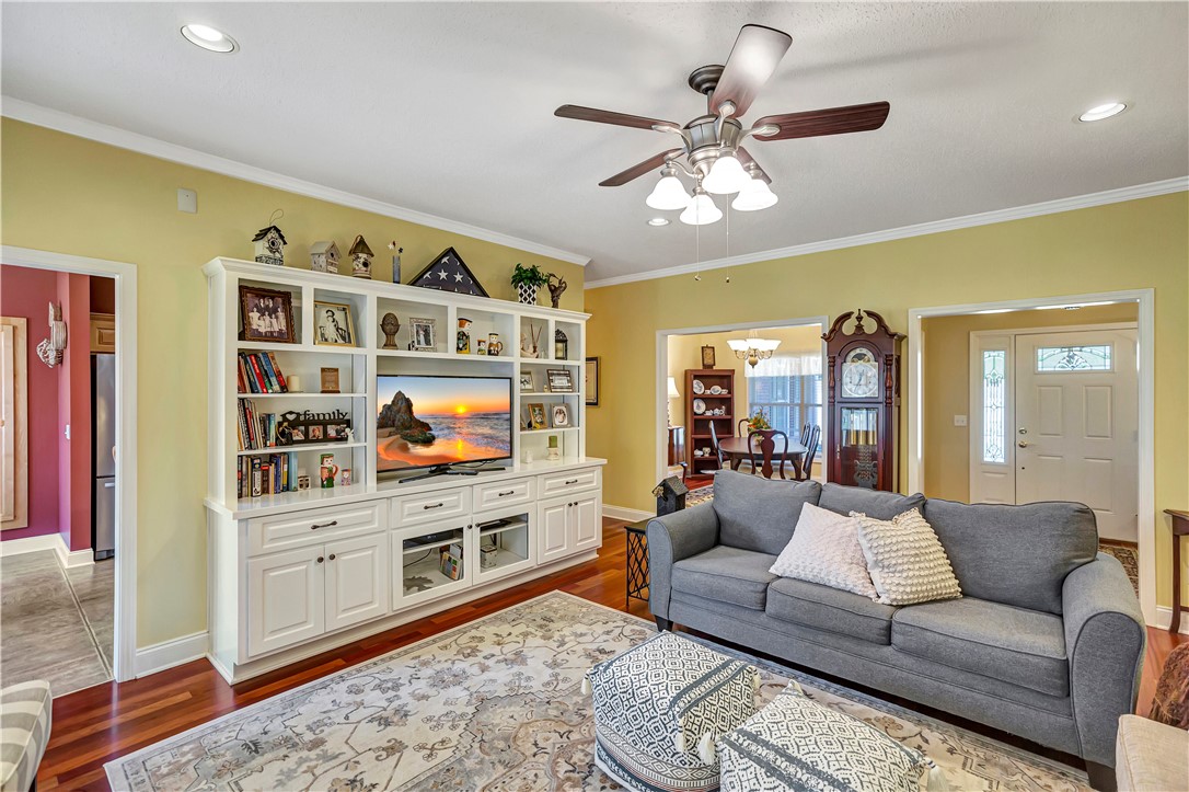 1911 Hampton Shores Drive