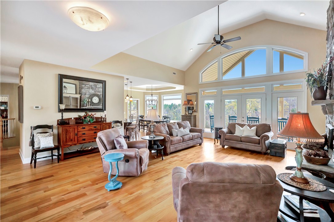 420 Creek Bottom Place