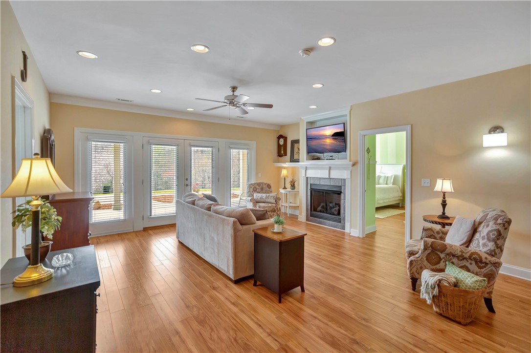 420 Creek Bottom Place