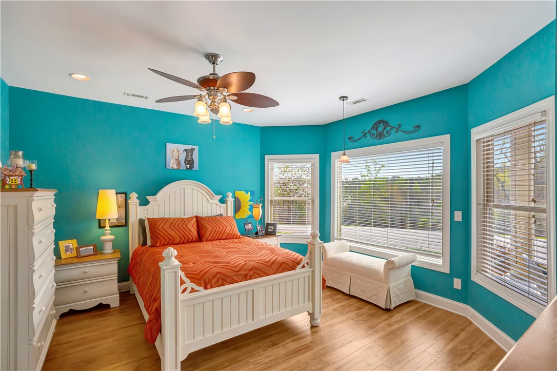 420 Creek Bottom Place