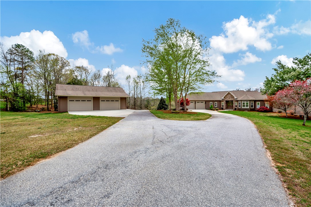 420 Creek Bottom Place