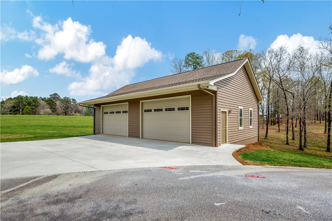 420 Creek Bottom Place