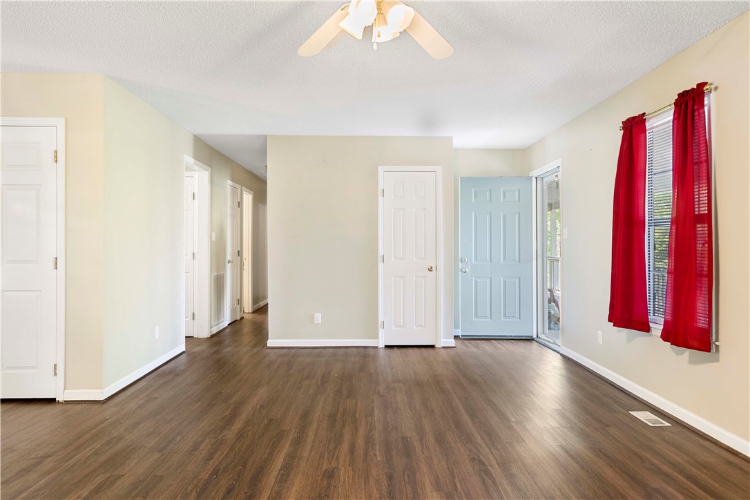 350 Tunnel Town Road