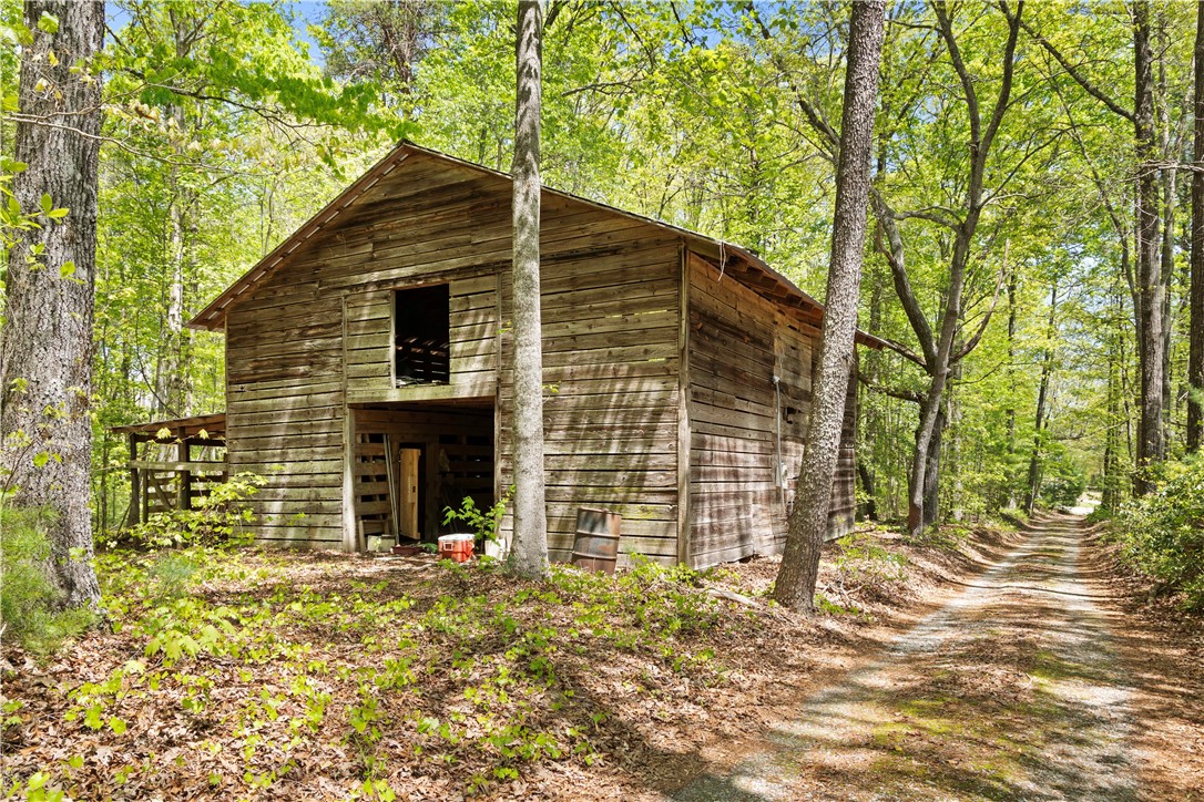 350 Tunnel Town Road