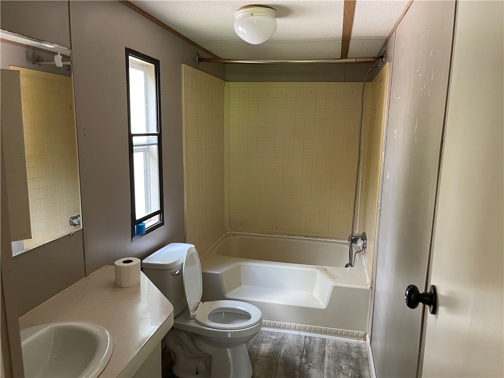 23018 Mcdonald Point Road