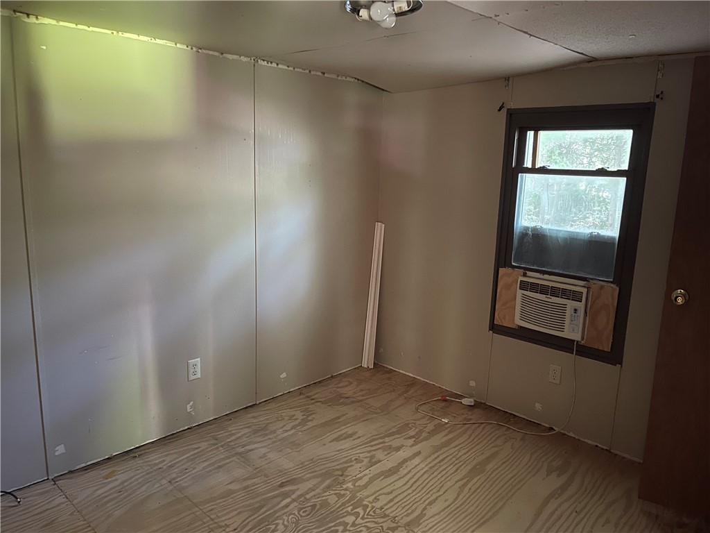 23018 Mcdonald Point Road