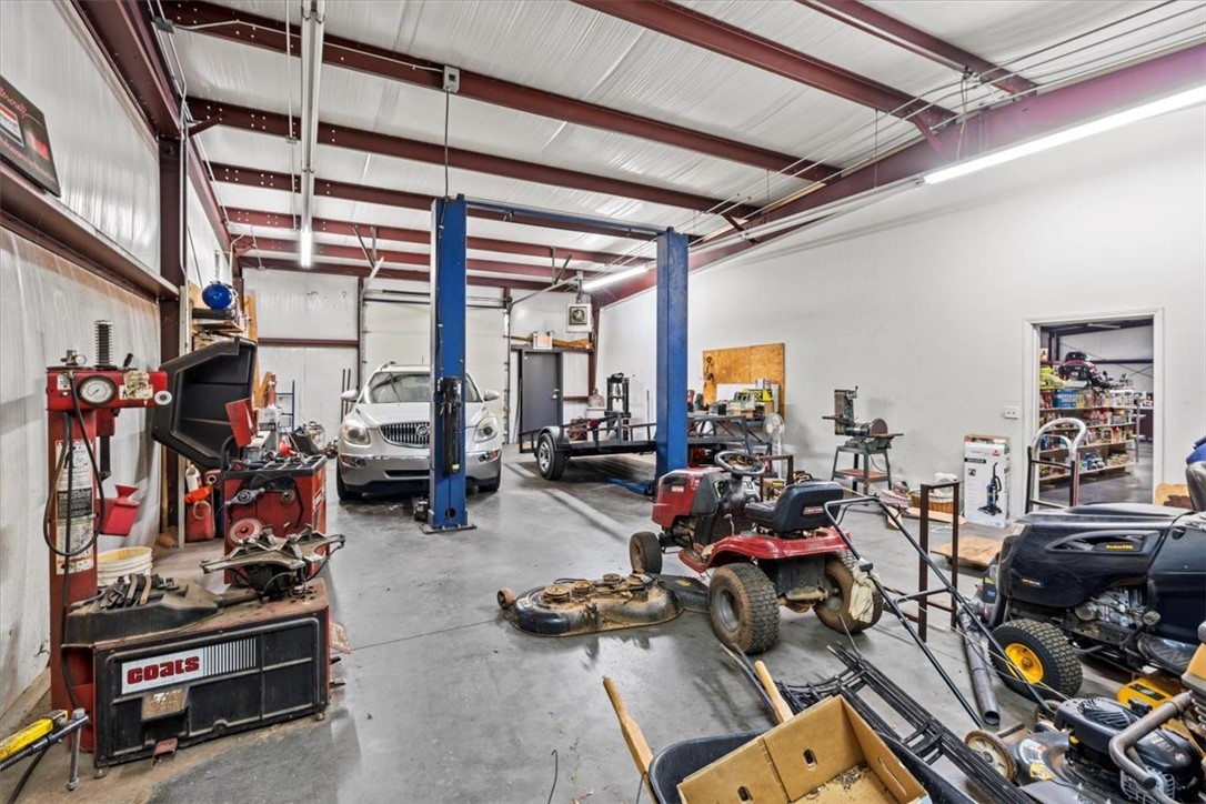 1460 Gentry Memorial Highway