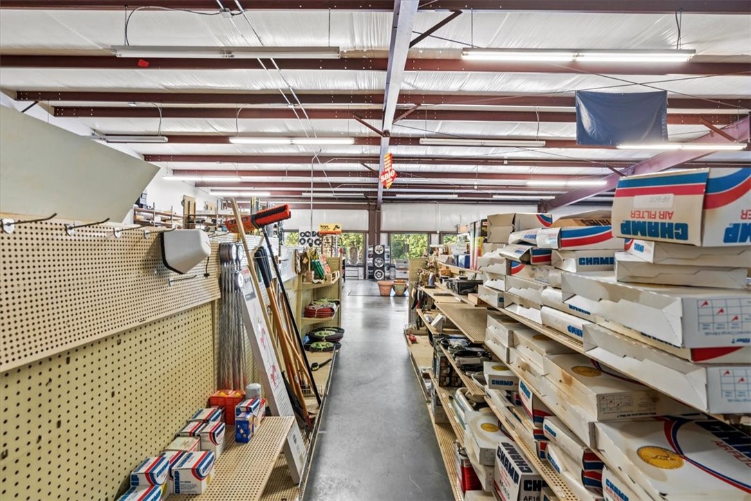 1460 Gentry Memorial Highway