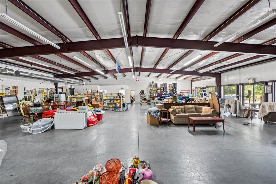 1460 Gentry Memorial Highway