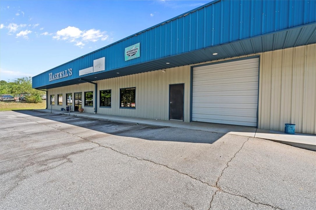 1460 Gentry Memorial Highway