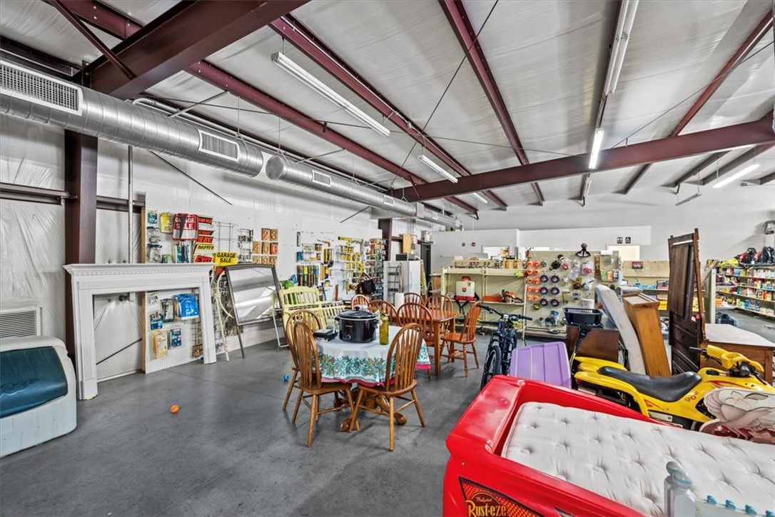 1460 Gentry Memorial Highway