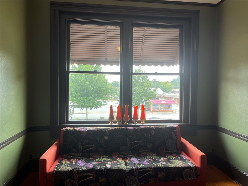 112 W Main Street NW