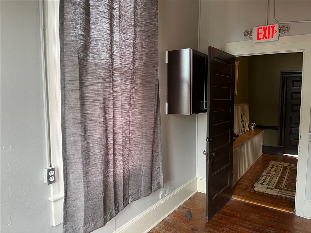 112 W Main Street NW