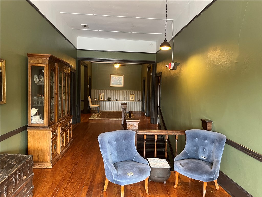 112 W Main Street NW