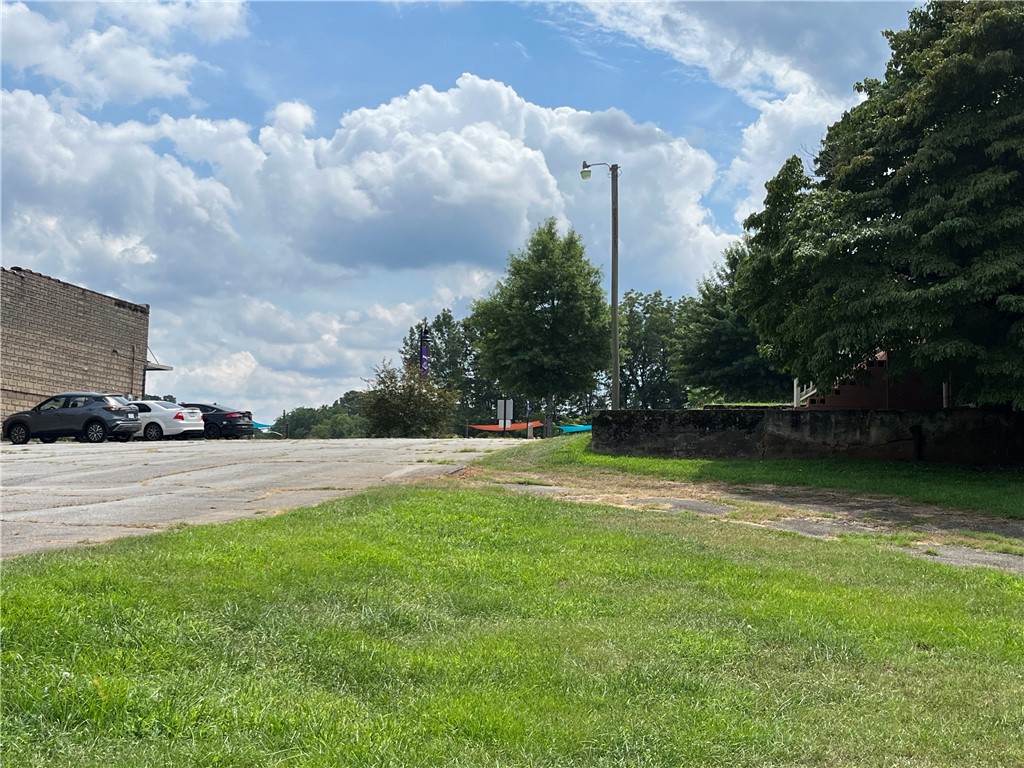 112 W Main Street NW