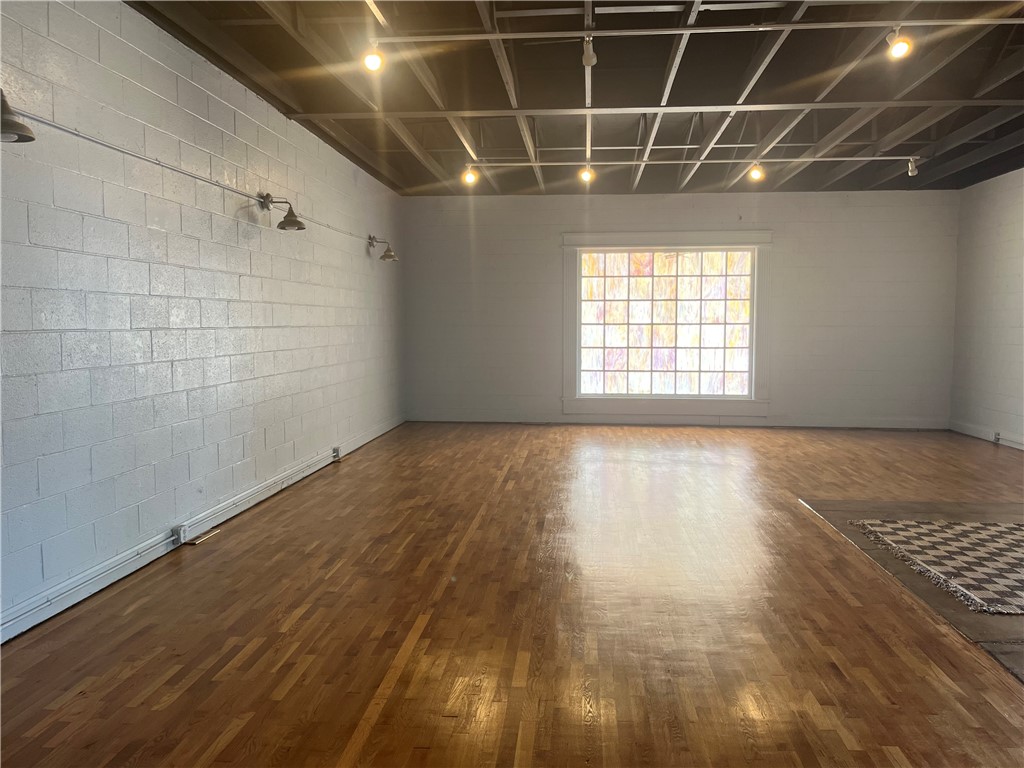 112 W Main Street 101