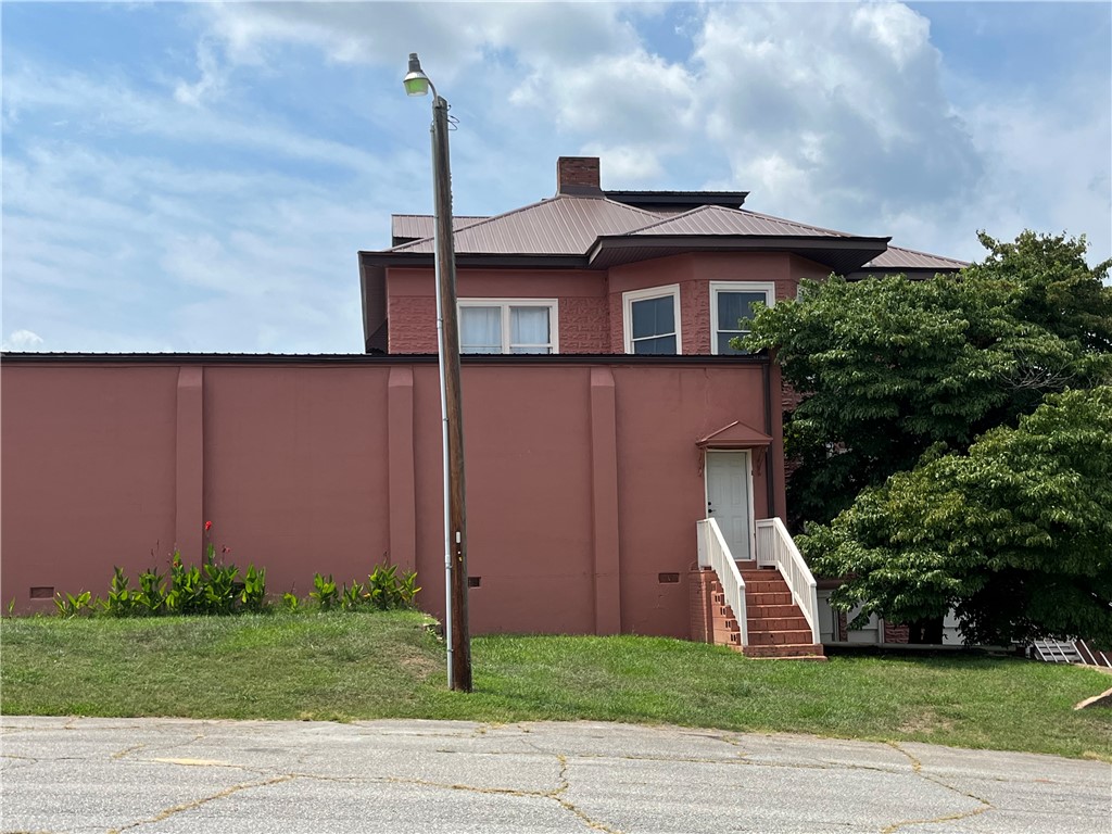 112 W Main Street 101