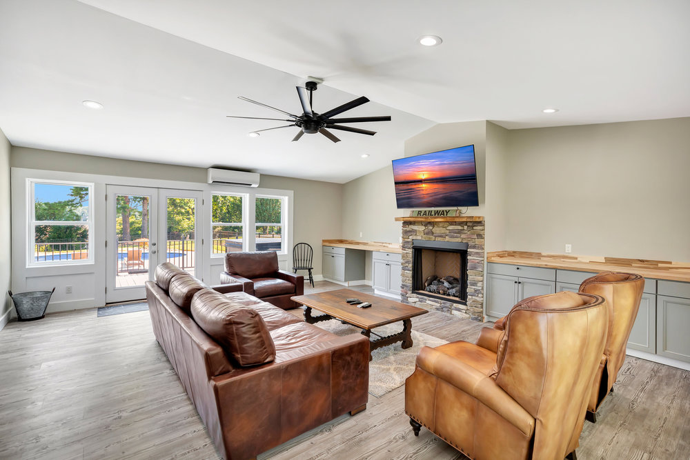 221 Lakeside Drive