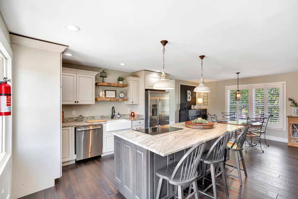 221 Lakeside Drive