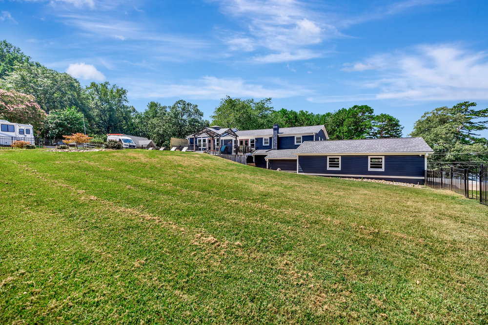 221 Lakeside Drive