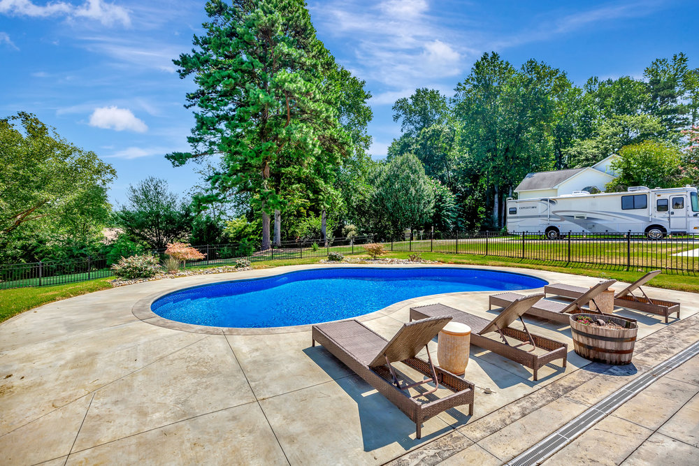221 Lakeside Drive